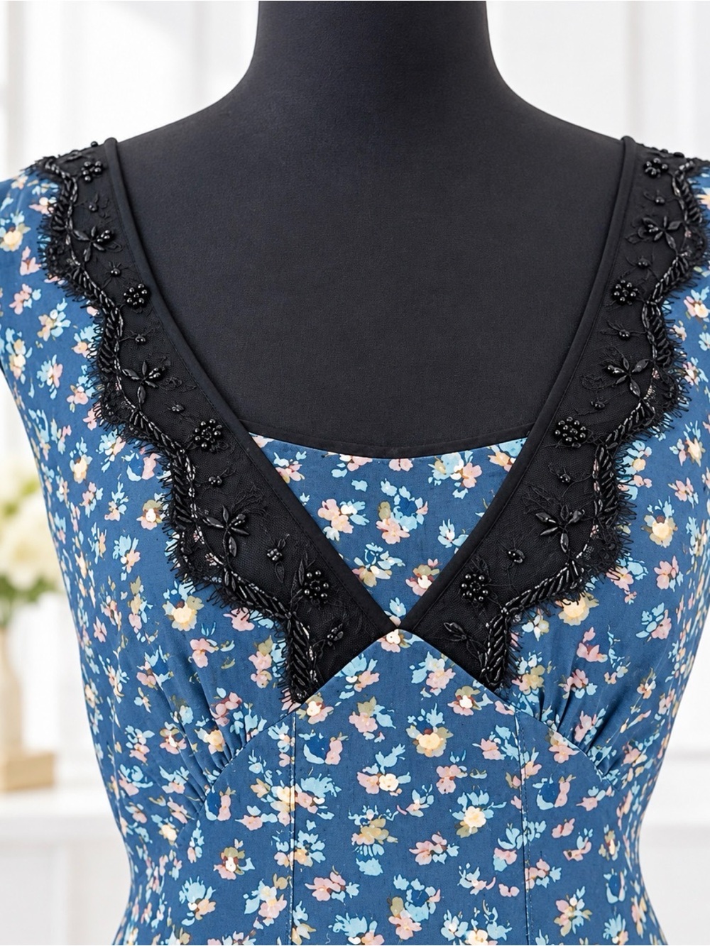 Coach NWT Blue Floral Lace Trim Tie Back Dress Designer Hanger - Picture 7 of 14